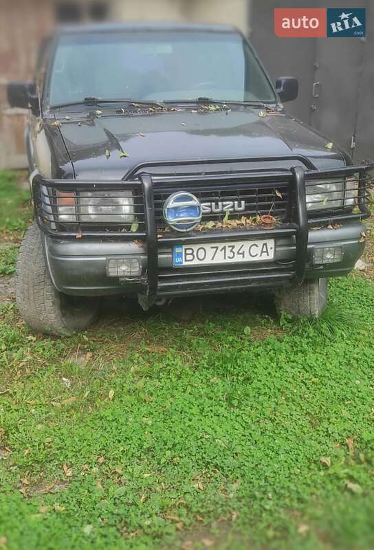 Isuzu Trooper
