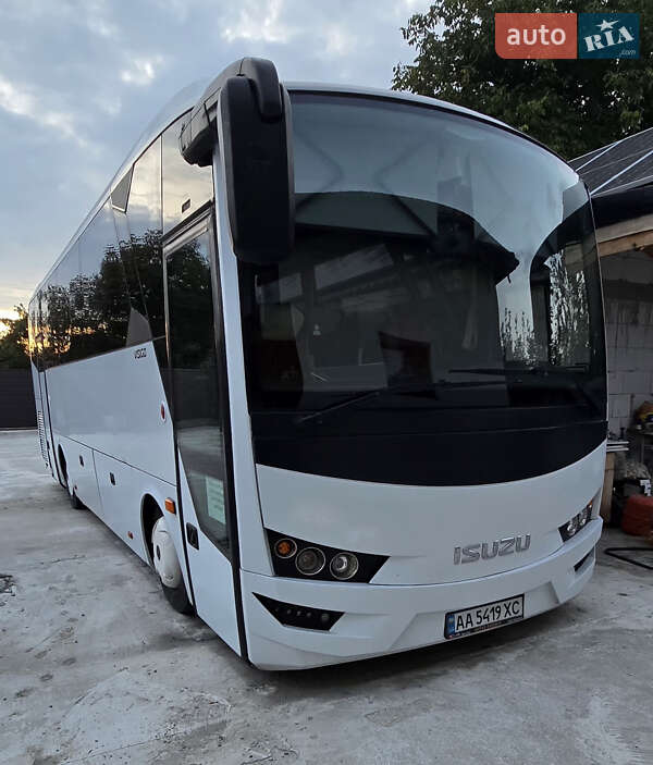 Isuzu Visigo