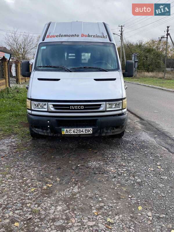 Мінівен Iveco Daily