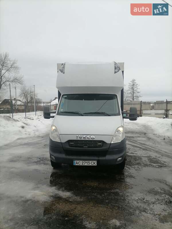 Вантажний фургон Iveco Daily