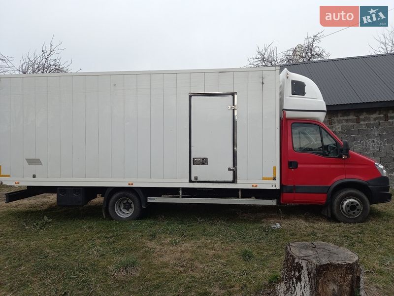 Вантажний фургон Iveco Daily