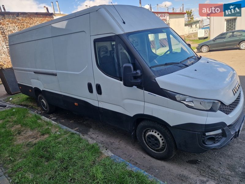 Грузовой фургон Iveco Daily