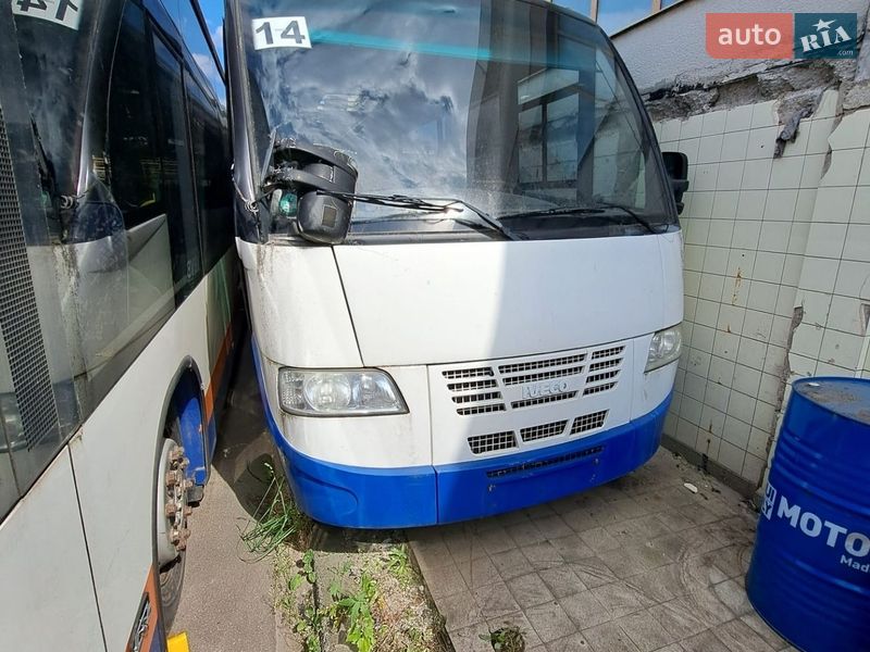 Туристический / Междугородний автобус Iveco Rapido