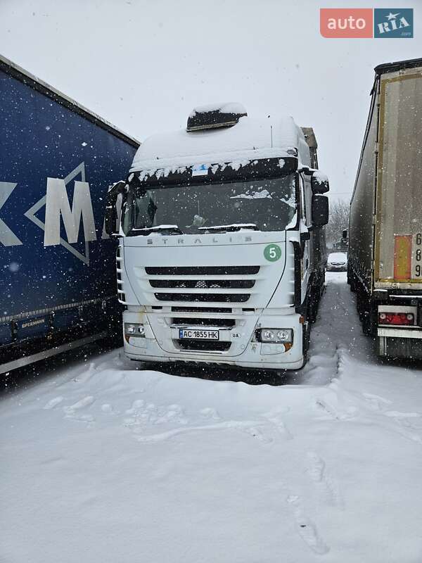 Тентований Iveco Stralis