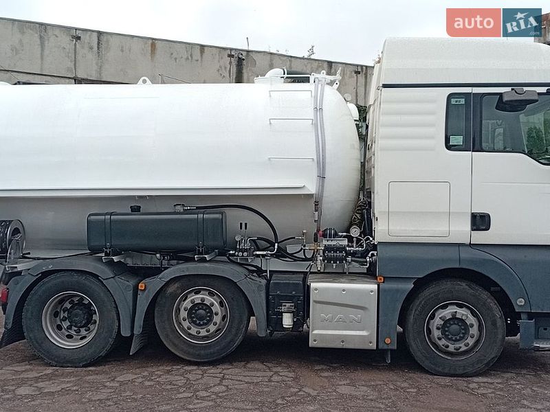 Спецтехніка Iveco Stralis