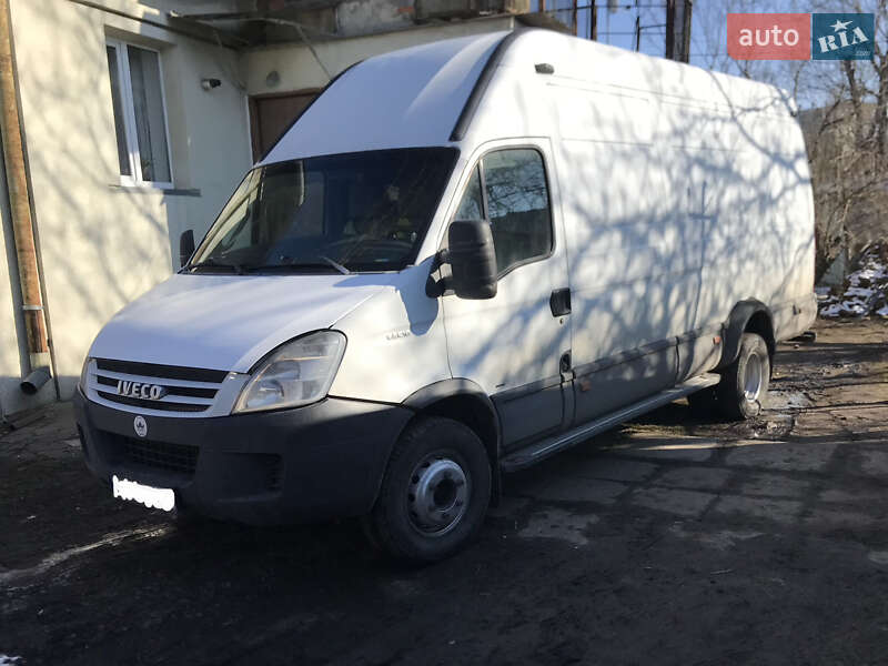 Автобуси Iveco TurboDaily