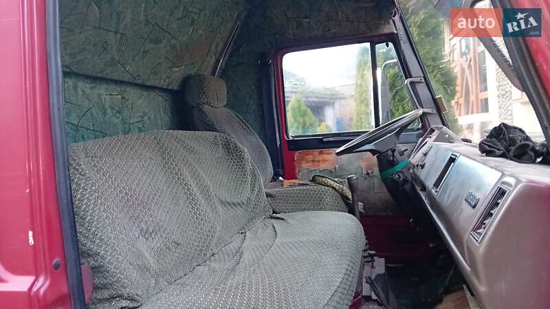 Вантажний фургон Iveco TurboZeta