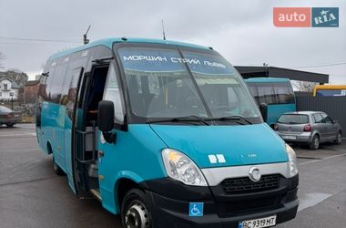 Туристический / Междугородний автобус Iveco Wing 2013 в Стрые