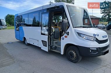 Пригородный автобус Iveco Wing 2016 в Тернополе Пригородный автобус Iveco Wing 2016 в Тернополе
