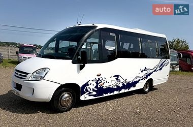 Микроавтобус Iveco Wing 2009 в Черновцах