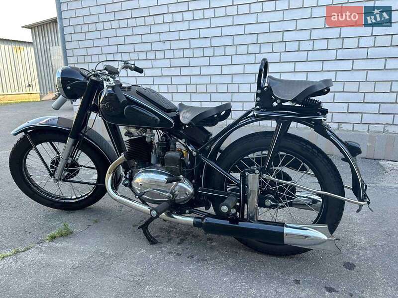 Мотоцикл Классік ИЖ 49