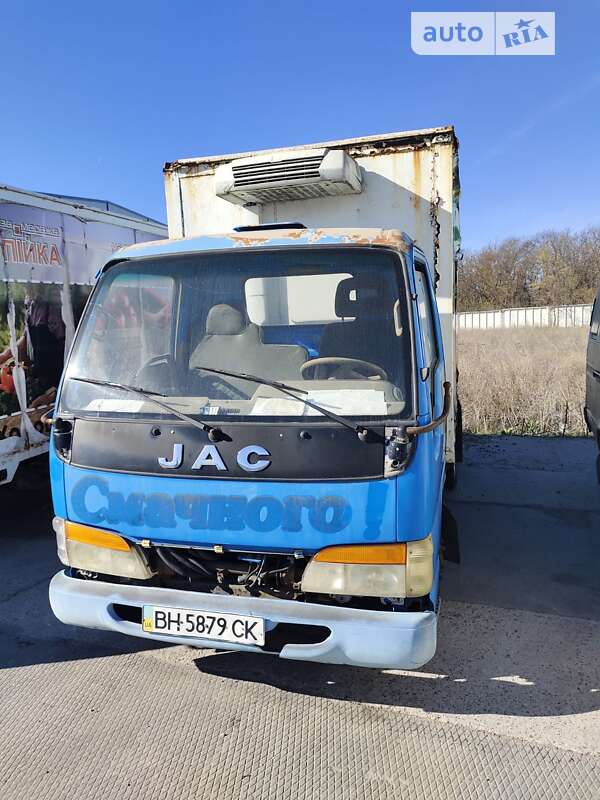 Вантажний фургон JAC HFC 1020K