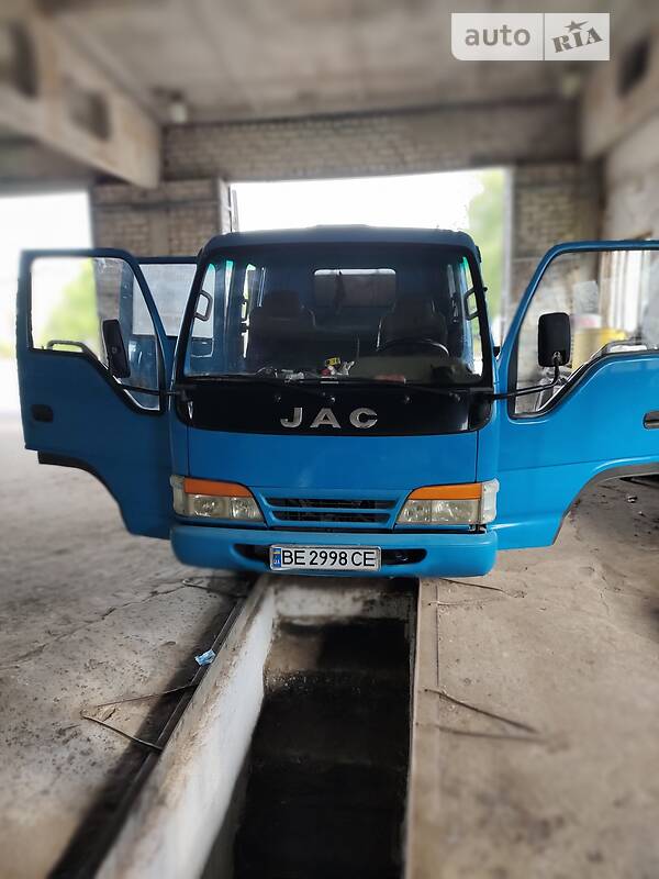 Вантажопасажирський фургон JAC HFC 1020KR