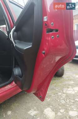 Хэтчбек JAC J2 2013 в Старой Синяве