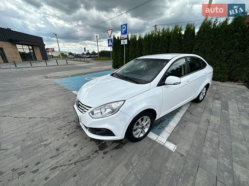 Седан JAC J4
