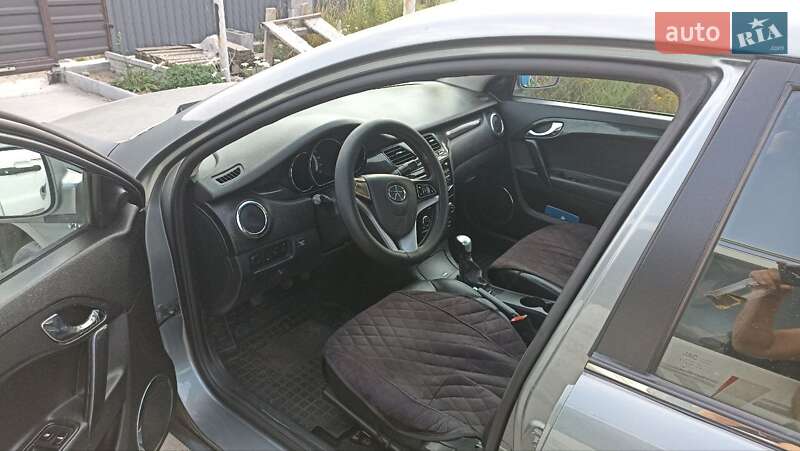 Седан JAC J5 2014 в Василькові