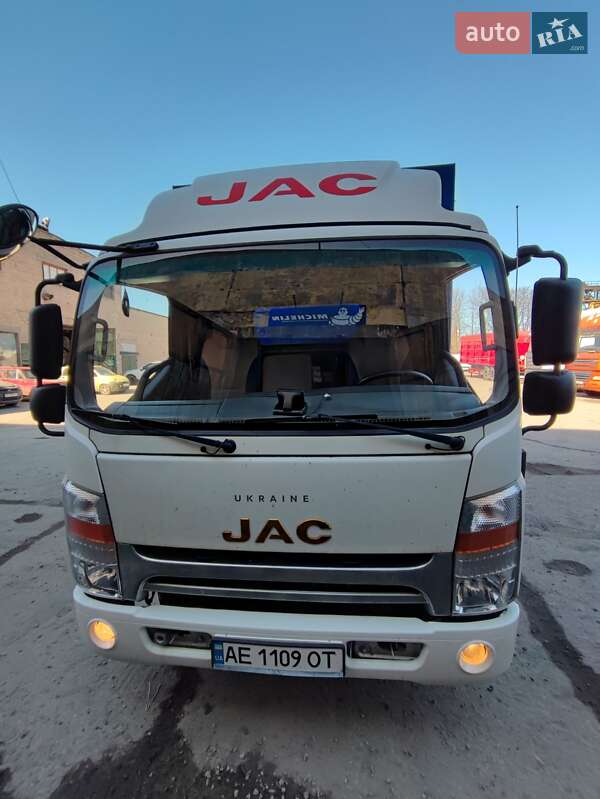 Грузовики JAC N75