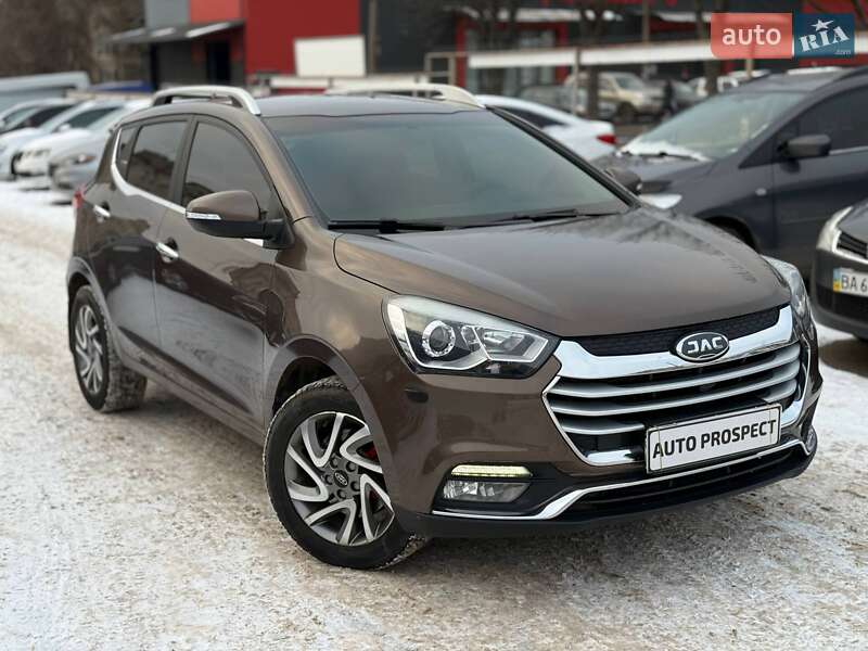 Хэтчбек JAC S2