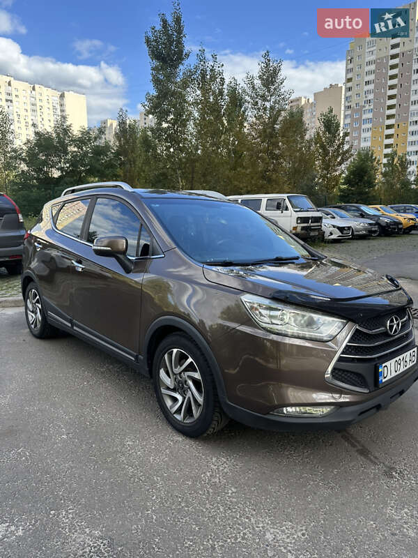 Внедорожник / Кроссовер JAC S3