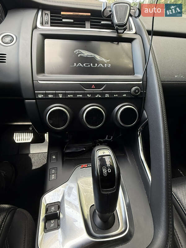 Внедорожник / Кроссовер Jaguar E-Pace 2019 в Киеве фото 10 Внедорожник / Кроссовер Jaguar E-Pace 2019 в Киеве
