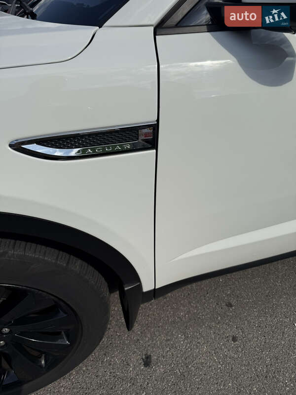 Внедорожник / Кроссовер Jaguar E-Pace 2019 в Киеве фото 19 Внедорожник / Кроссовер Jaguar E-Pace 2019 в Киеве
