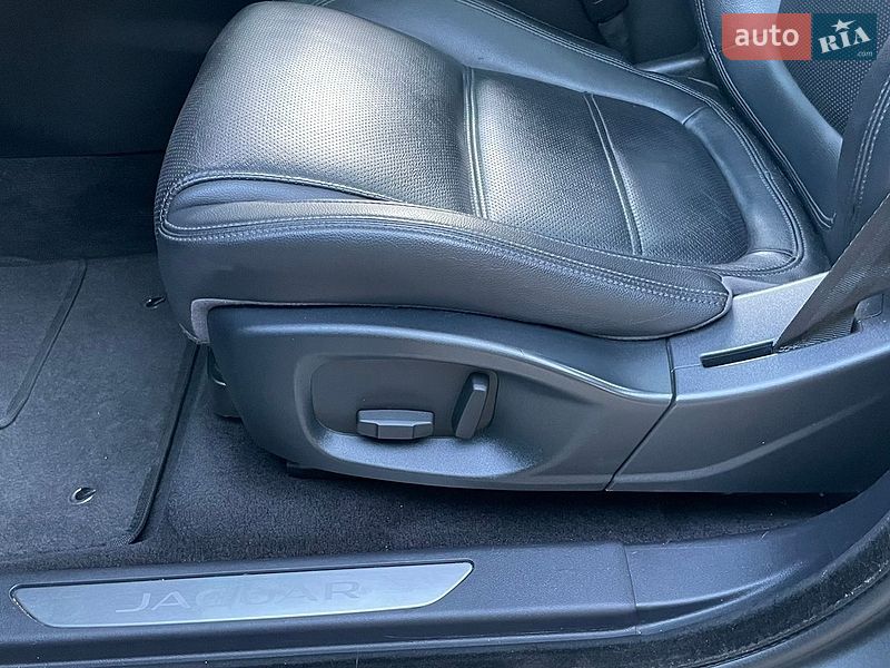 Внедорожник / Кроссовер Jaguar E-Pace 2019 в Хотине