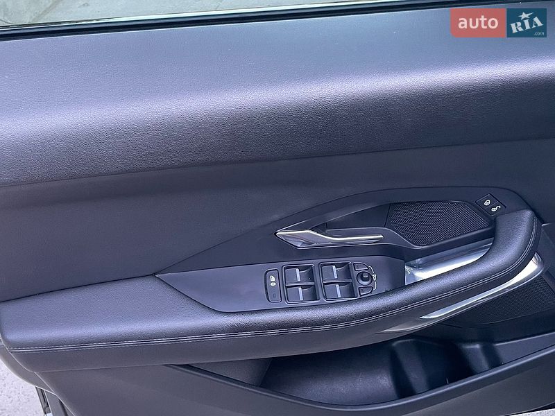 Внедорожник / Кроссовер Jaguar E-Pace 2019 в Хотине