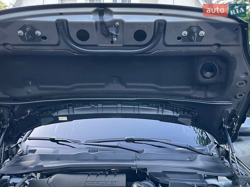 Внедорожник / Кроссовер Jaguar E-Pace 2019 в Хотине