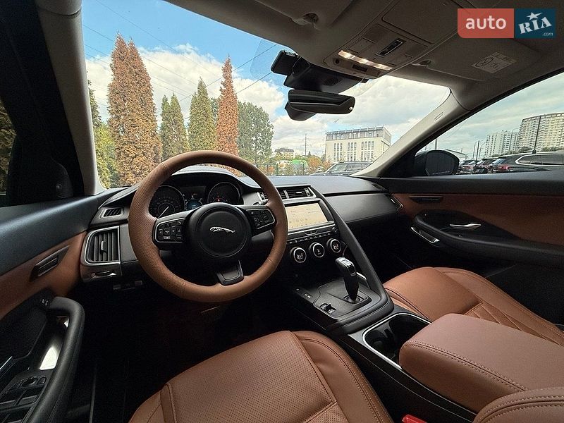 Позашляховик / Кросовер Jaguar E-Pace 2018 в Львові