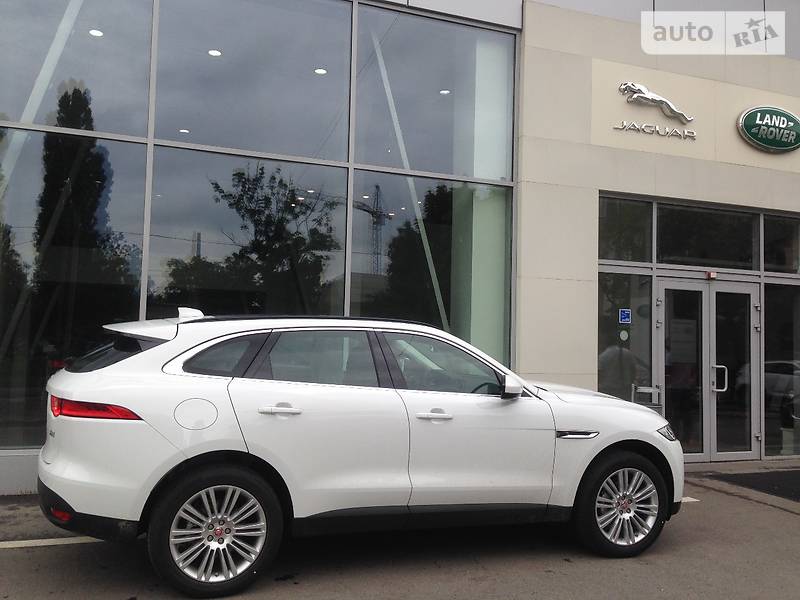 Jaguar F-Pace 2016 года