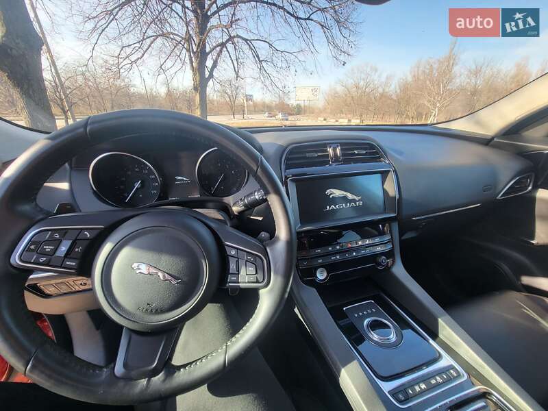 Внедорожник / Кроссовер Jaguar F-Pace 2018 в Запорожье