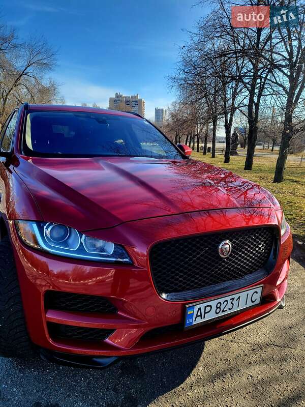 Позашляховик / Кросовер Jaguar F-Pace