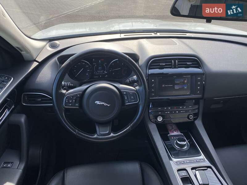 Внедорожник / Кроссовер Jaguar F-Pace 2018 в Харькове
