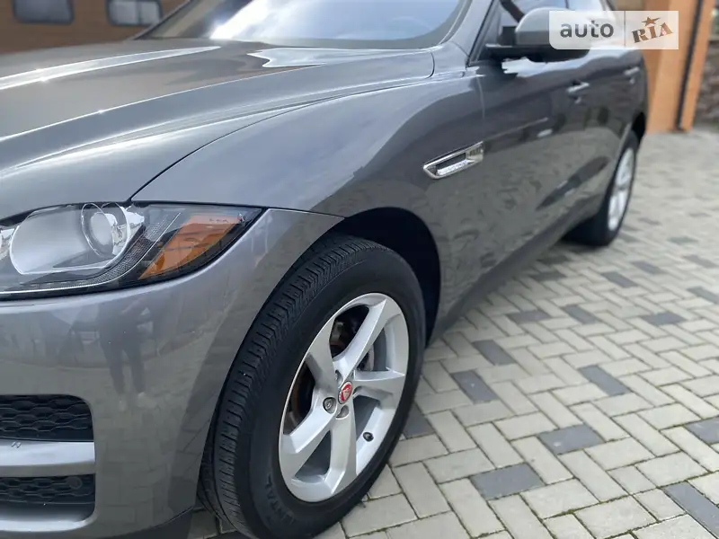 Jaguar F-Pace 2016