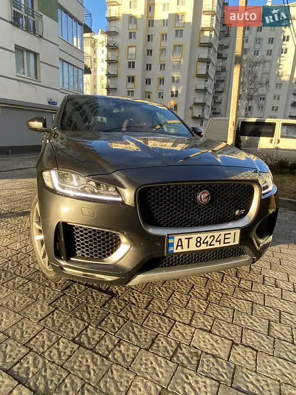 Jaguar F-Pace