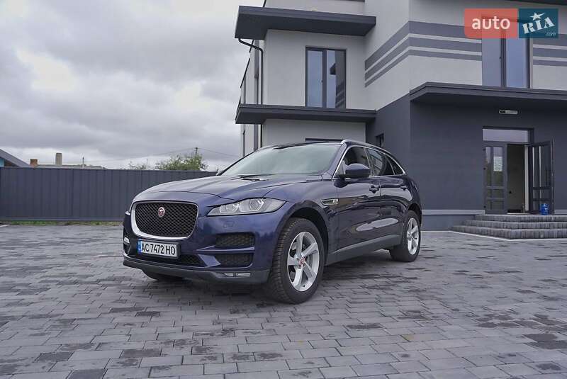 Легкові Jaguar F-Pace