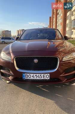 Jaguar F-Pace  2016