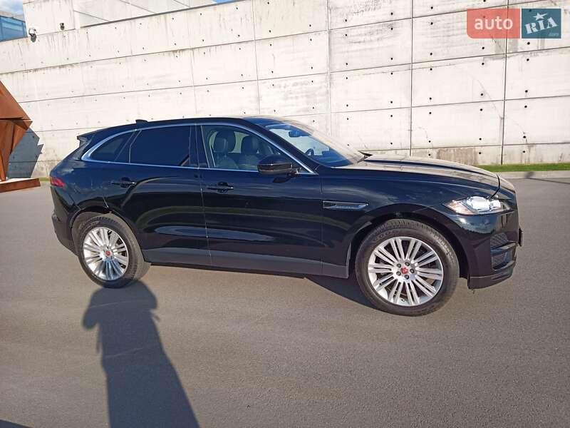 Внедорожник / Кроссовер Jaguar F-Pace 2019 в Киеве