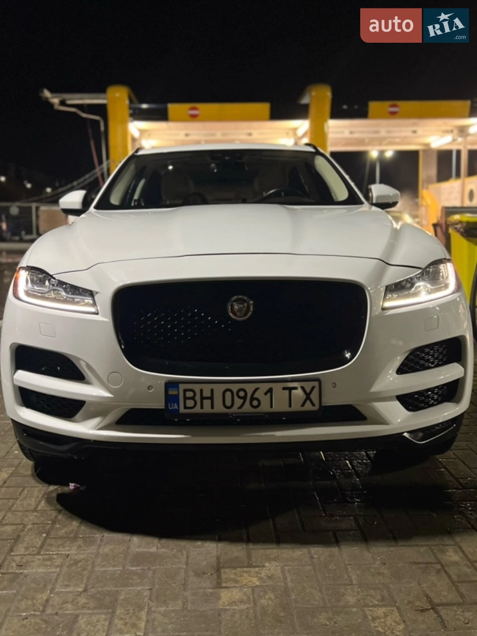 2016 Jaguar F-Pace - мініатюра 2