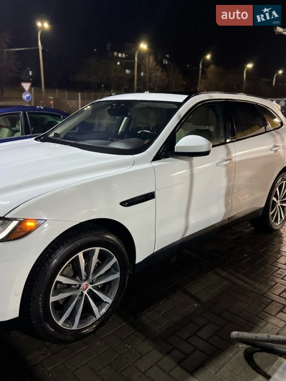 2016 Jaguar F-Pace - мініатюра 4