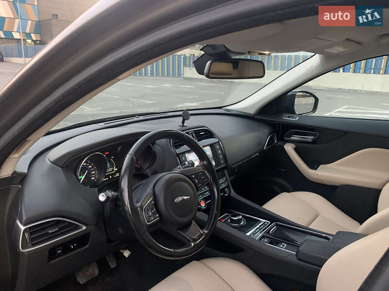 Позашляховик / Кросовер Jaguar F-Pace 2016 в Києві фото 4 Позашляховик / Кросовер Jaguar F-Pace 2016 в Києві