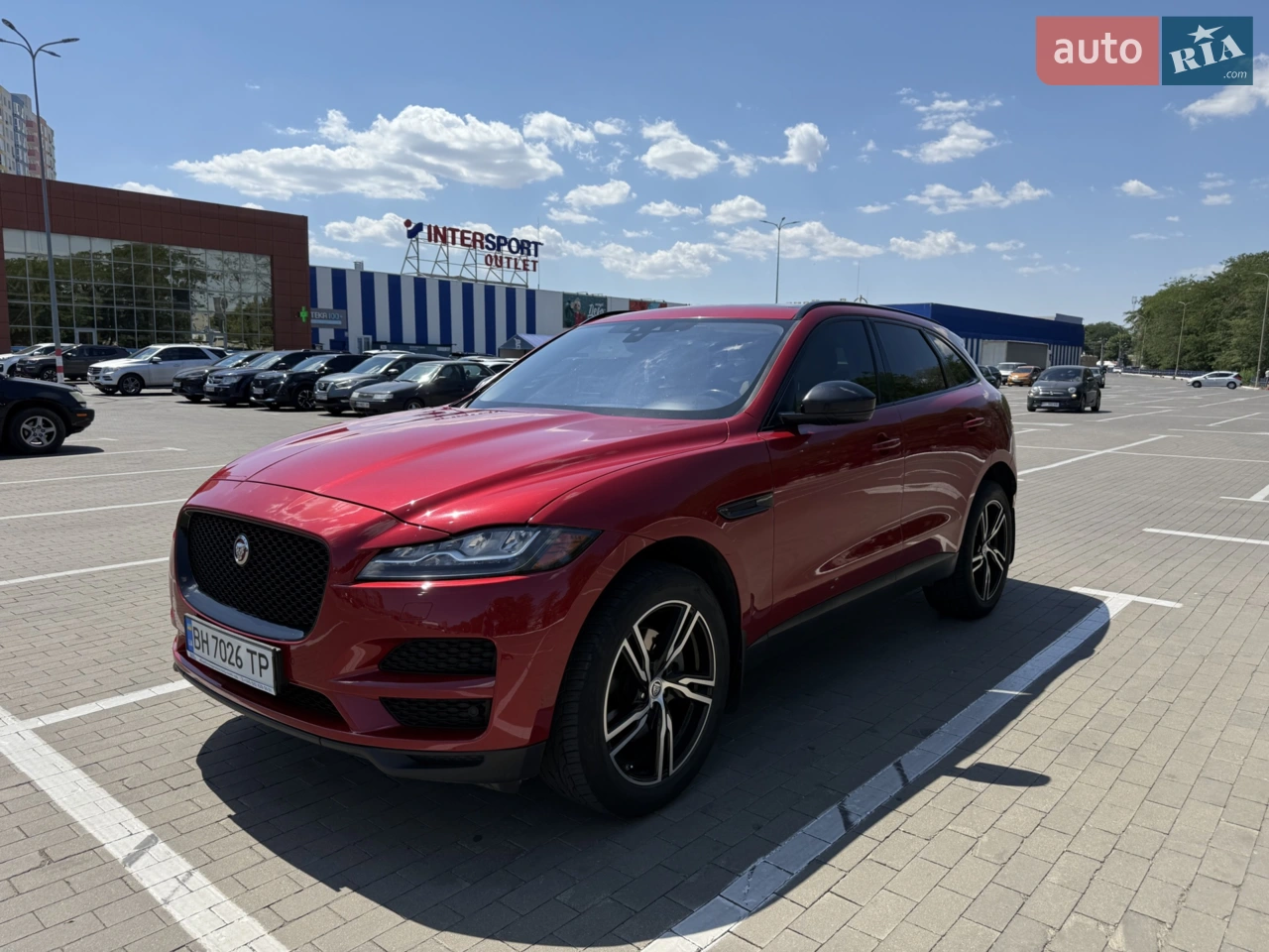 2016 Jaguar F-Pace - мініатюра 3