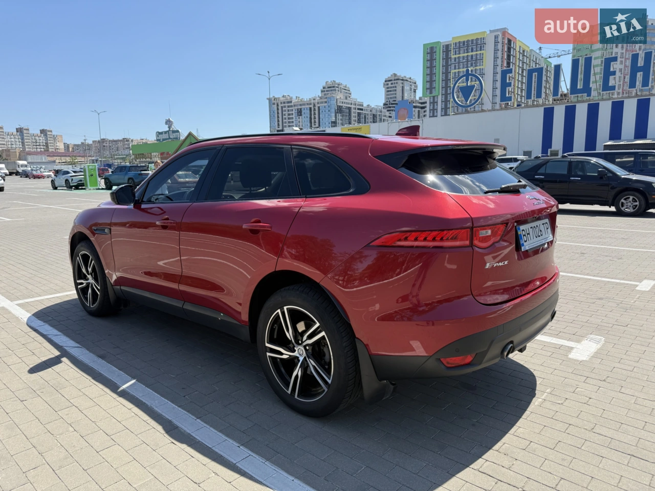 2016 Jaguar F-Pace - мініатюра 5