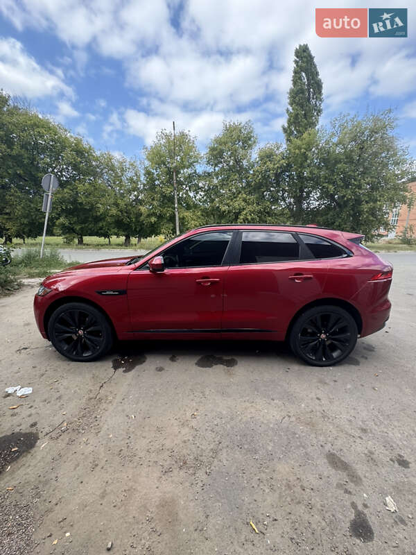 Позашляховик / Кросовер Jaguar F-Pace 2016 в Сумах
