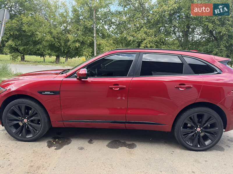 Позашляховик / Кросовер Jaguar F-Pace 2016 в Сумах