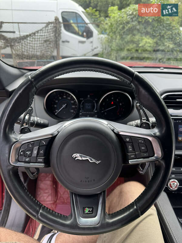 Позашляховик / Кросовер Jaguar F-Pace 2016 в Сумах