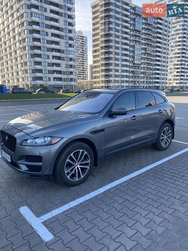 Внедорожник / Кроссовер Jaguar F-Pace 2016 в Киеве