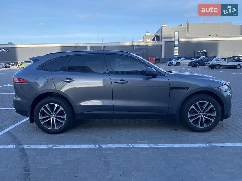 Внедорожник / Кроссовер Jaguar F-Pace 2016 в Киеве