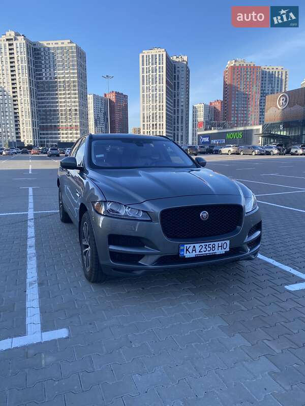 Внедорожник / Кроссовер Jaguar F-Pace 2016 в Киеве