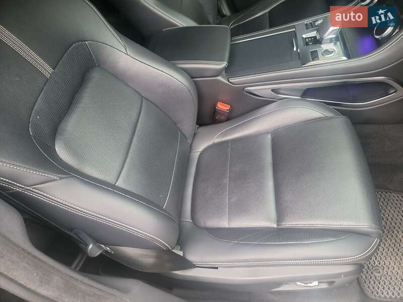 Внедорожник / Кроссовер Jaguar F-Pace 2021 в Борисполе